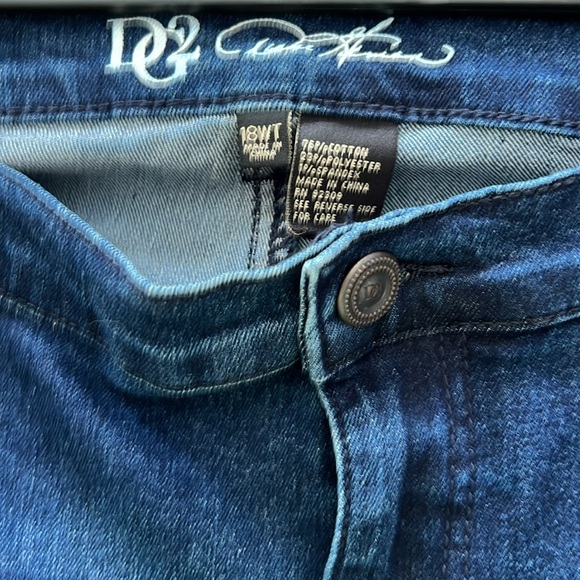 Embellished Peacock design DG2 dark denim jeans - Picture 6 of 6